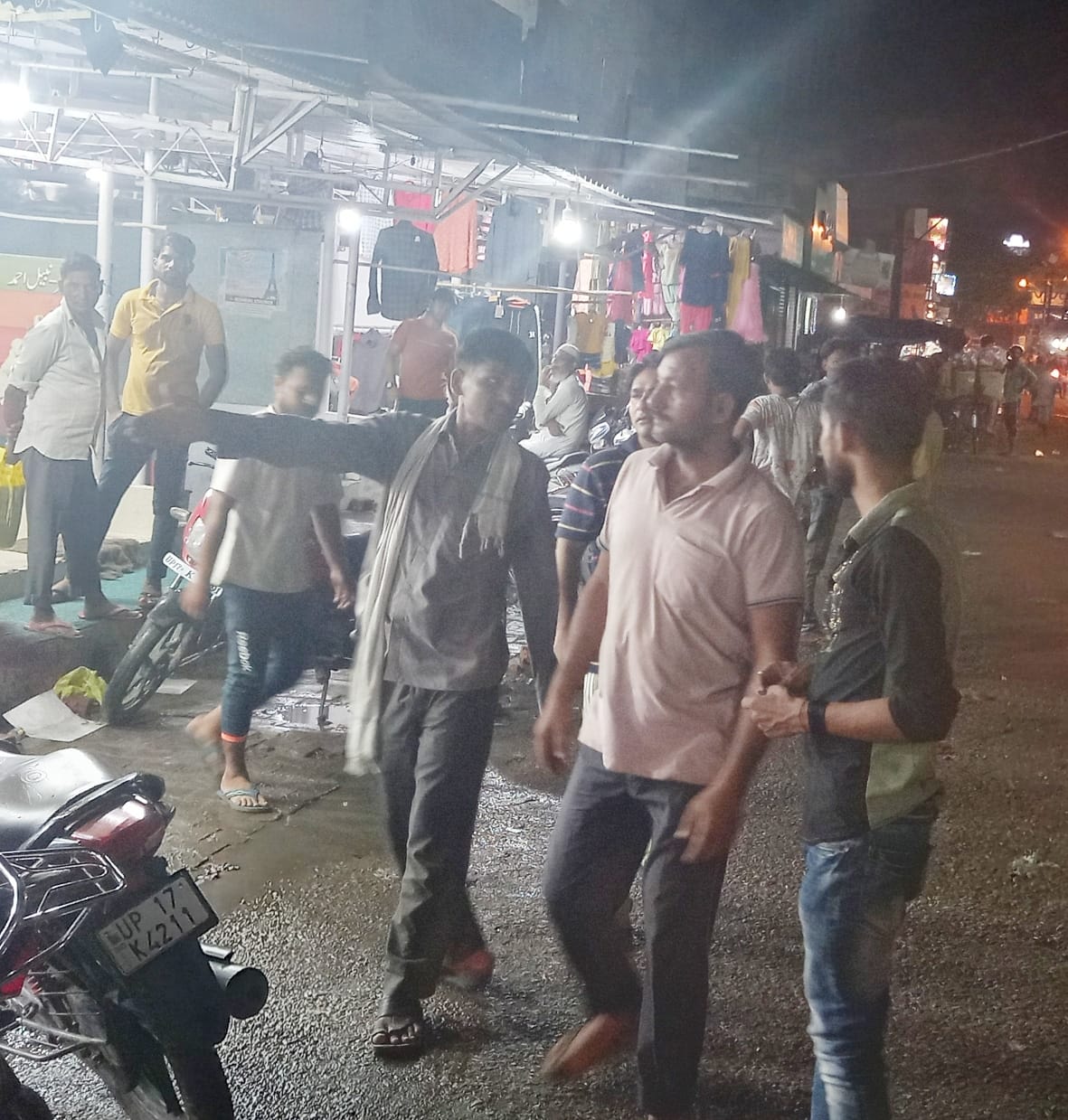 Stone pelted at shop for asking for loan money