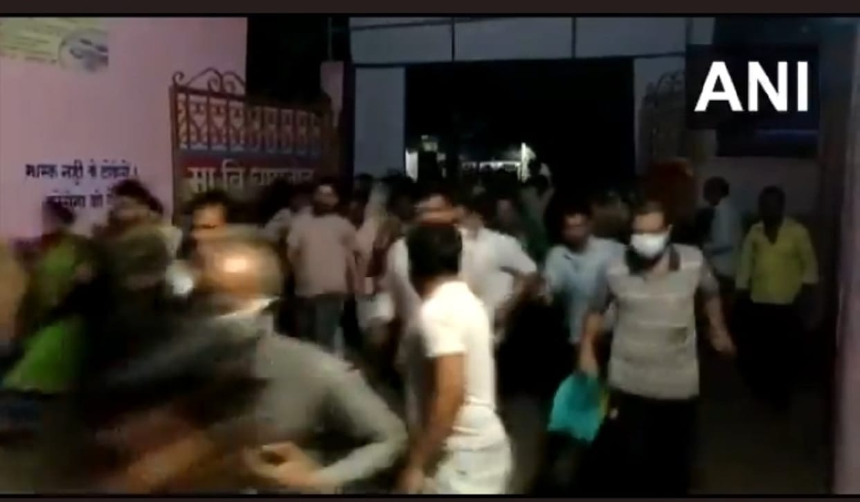 Stampede at vaccination center in Dhar district Madhya Pradesh, video viral on social media