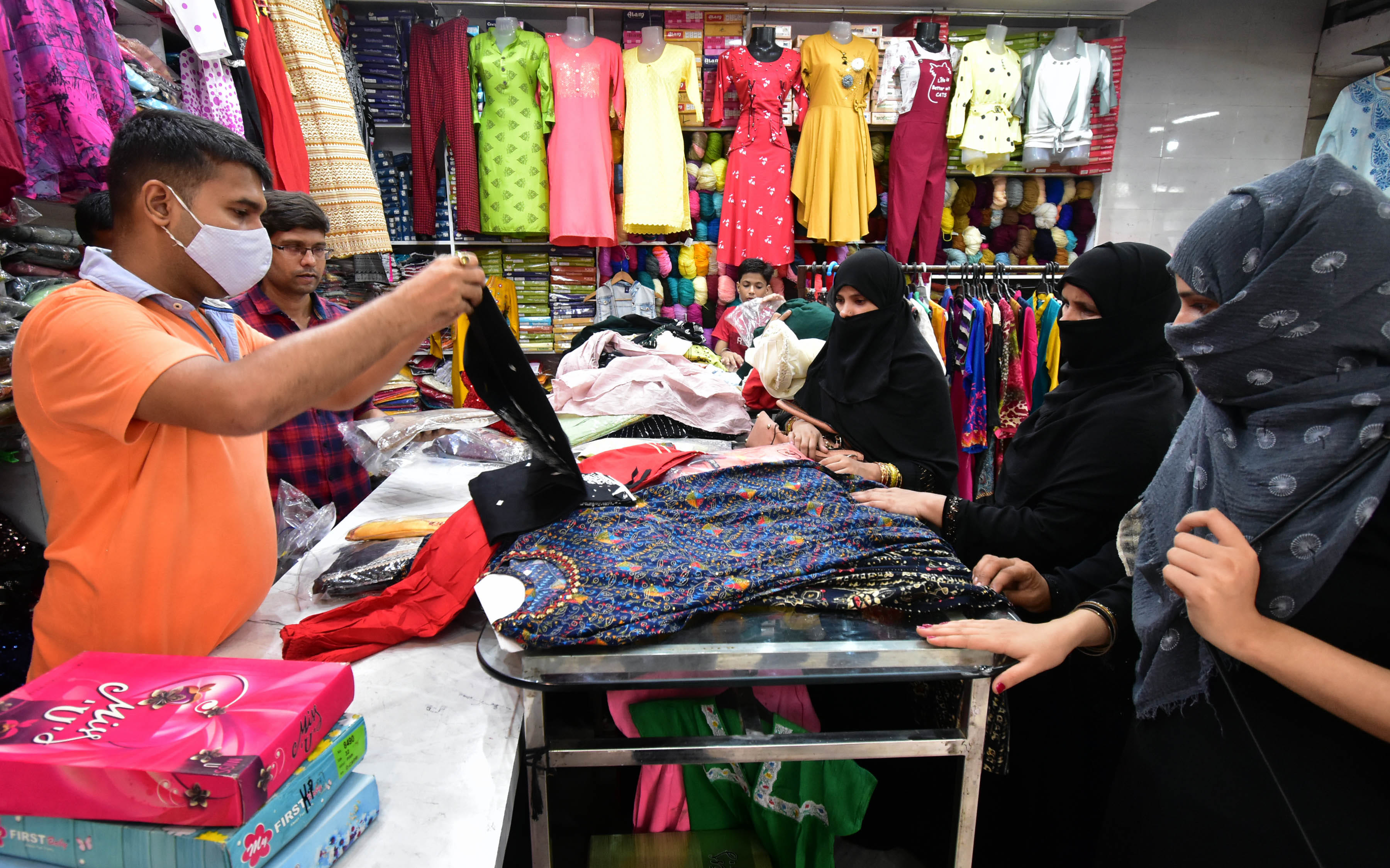 Prayagraj: Business of 50 crores done a day before Eid-ul-Azha