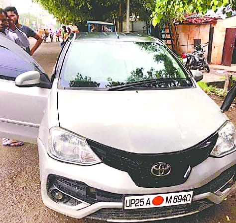 Vidhan Sabha passed on the car of a relative of former SP MLA, challaned