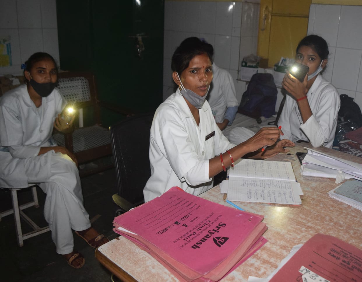 Electricity failure in district hospital for one and a half hours