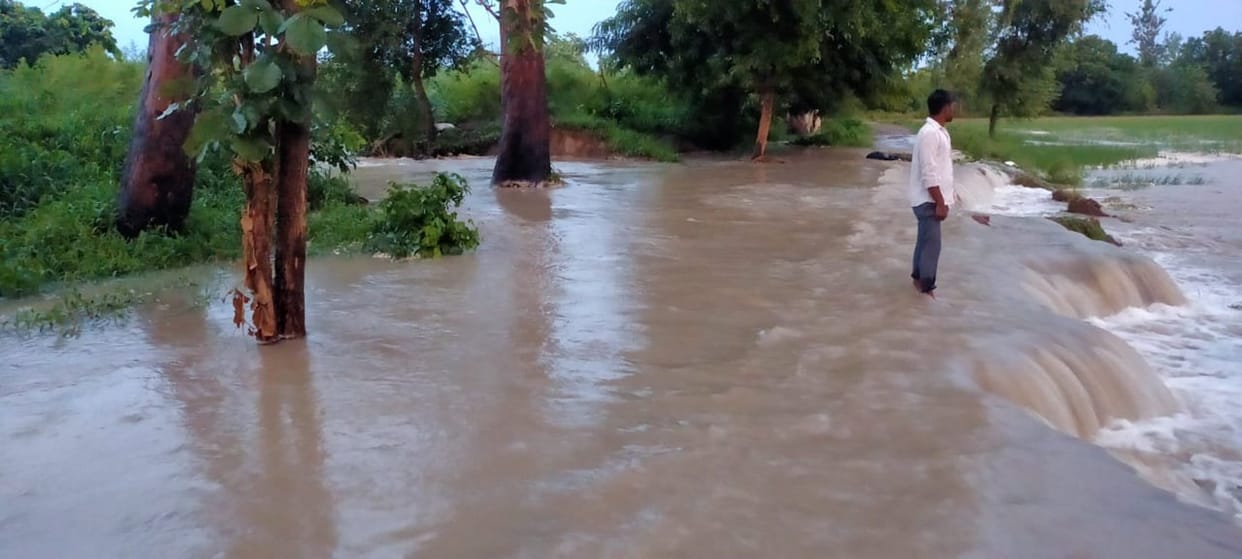 Crops worth lakhs of farmers ruined due to canal break
