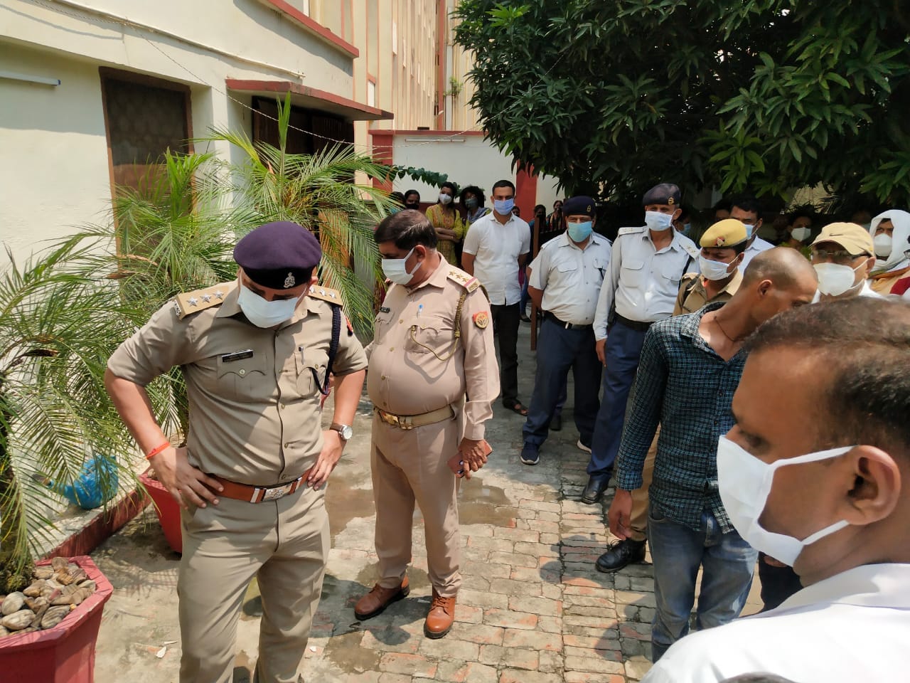BHU  professor suicide case pyre of waste papers  seen at incident her brother has also committed suicide