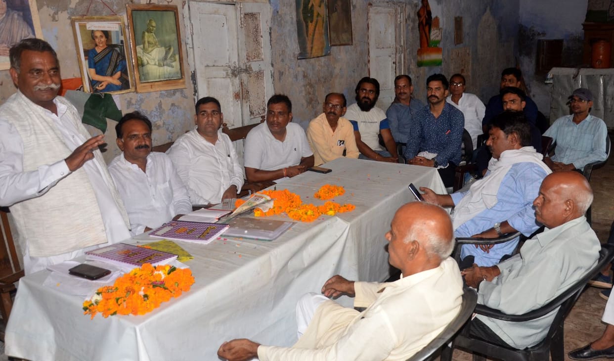 The leader of Aligarh became vocal, Priyanka