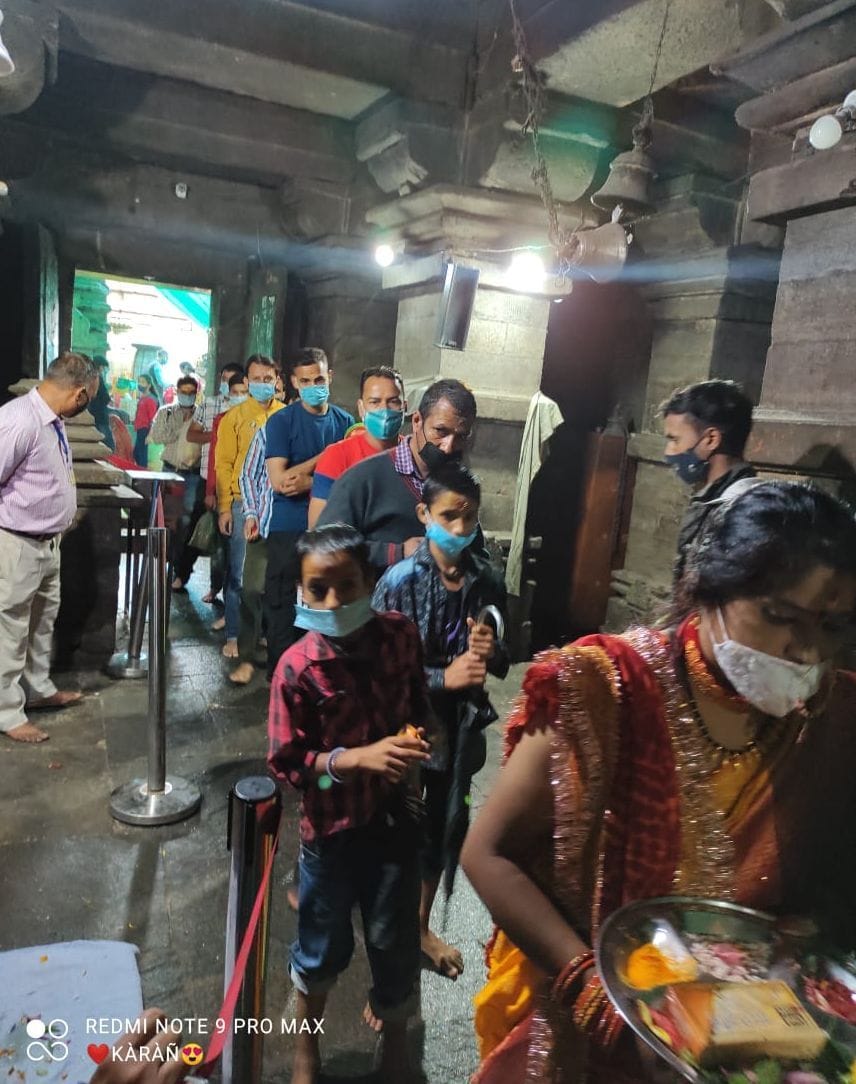 devotees visited temple on  the first monday of sawan