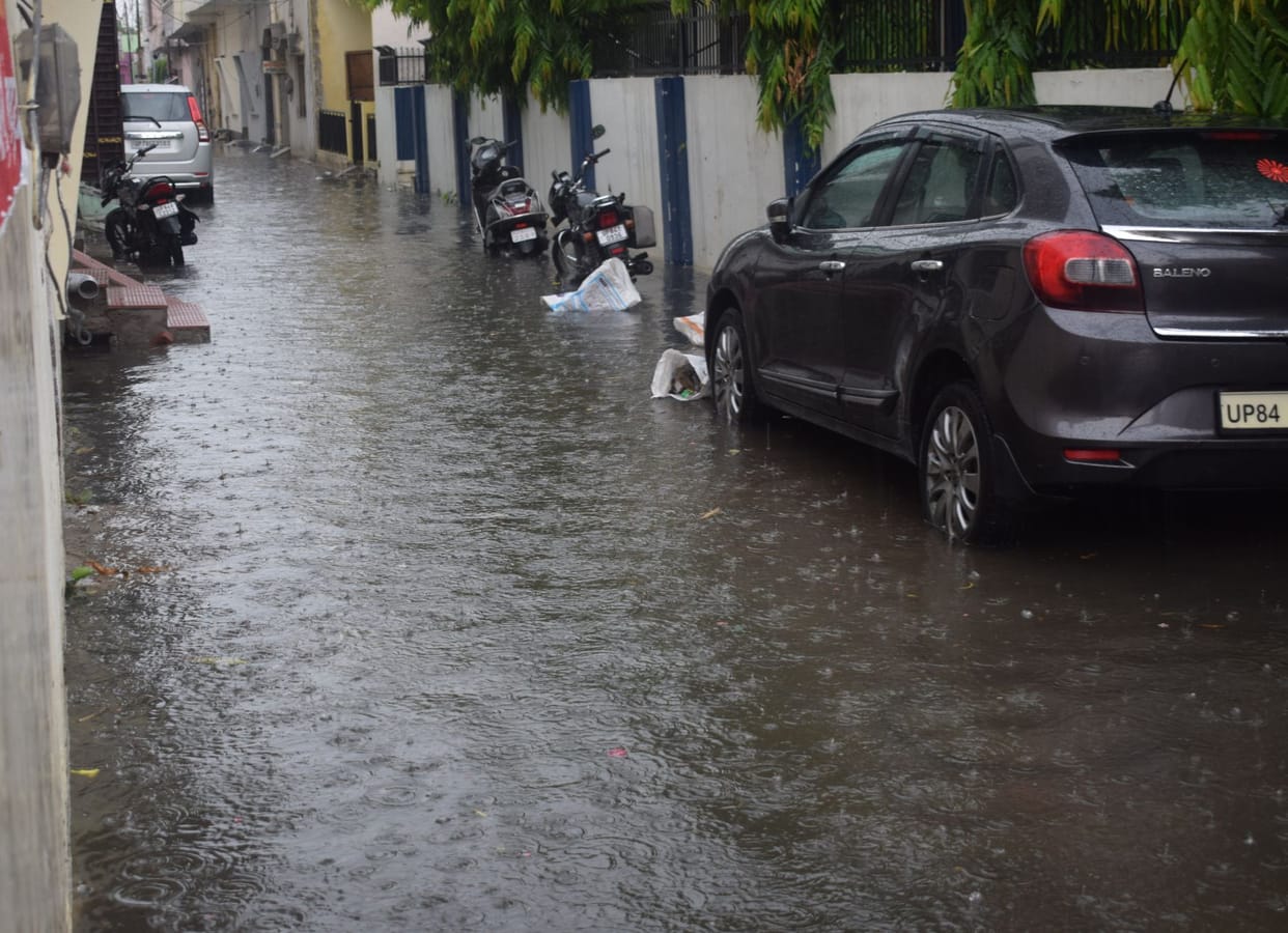 heavy rainfall in Mainpuri, water-logging continue in urban areas