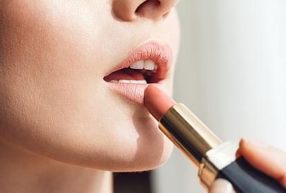 Fashion best Lipstick Shades for brown skin girls Lipstick for dark skin tone in hindi