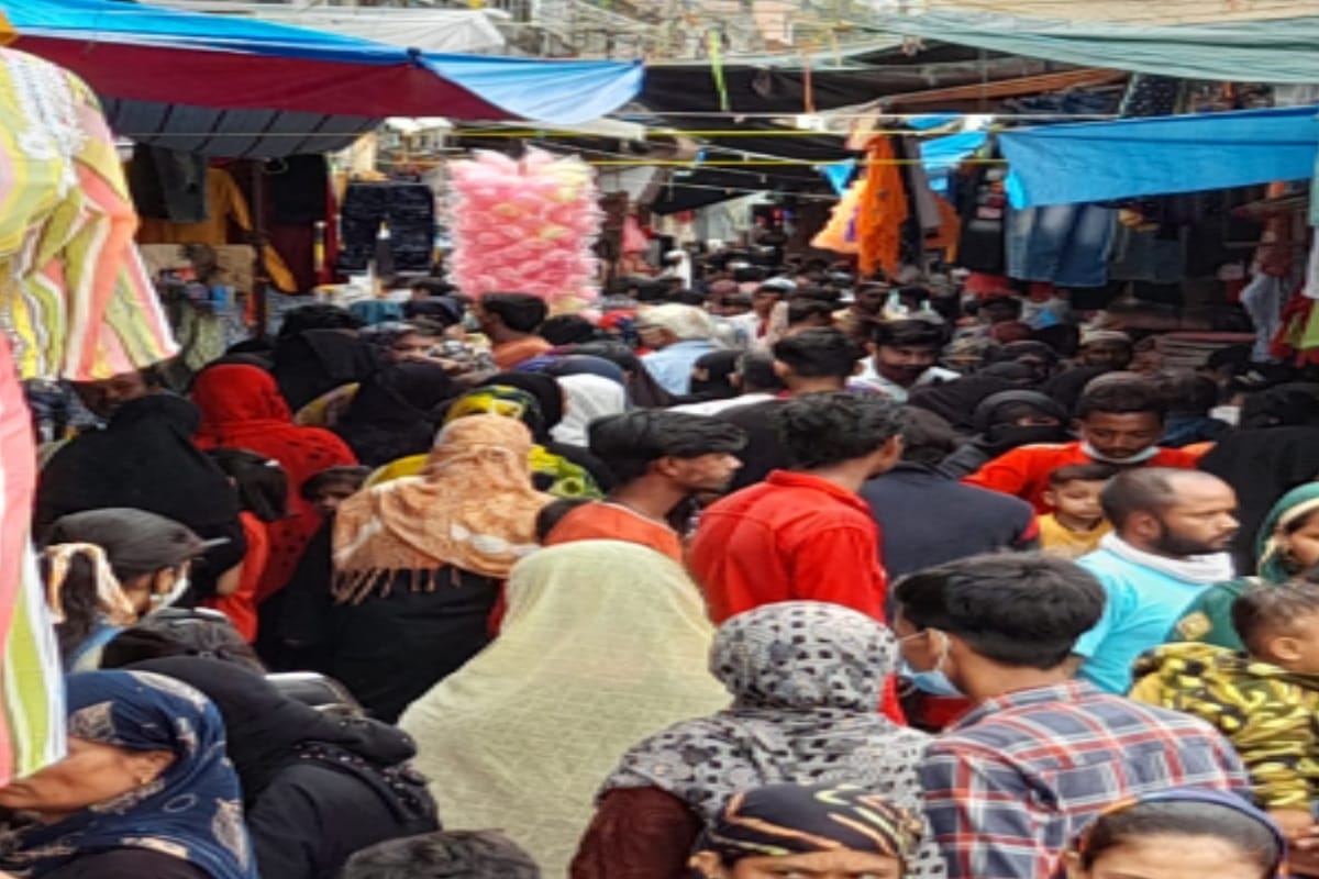 Eid ul adha : Record buyers reached the market, customers got the monsoon offer benefits