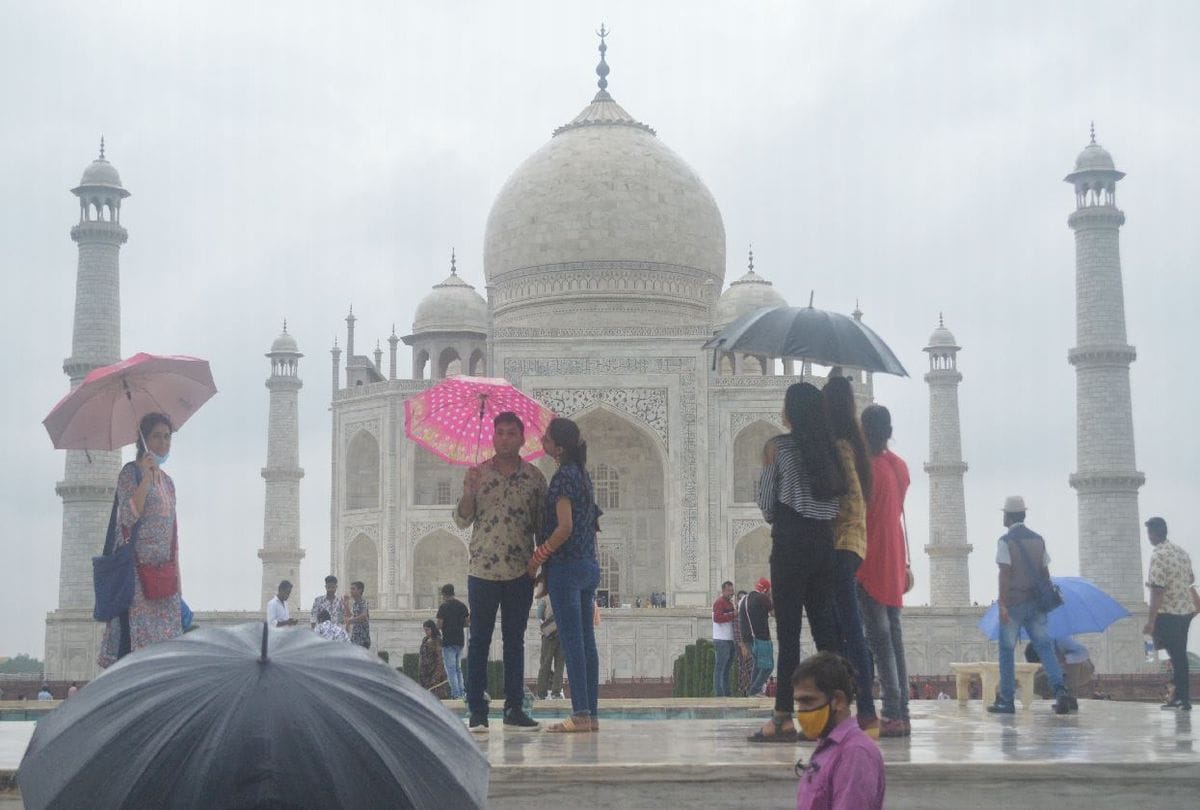 Taj Mahal Main Dome And Kabra Mud Pack After Monsoon