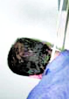 35 year old industrial worker committed suicide by hanging