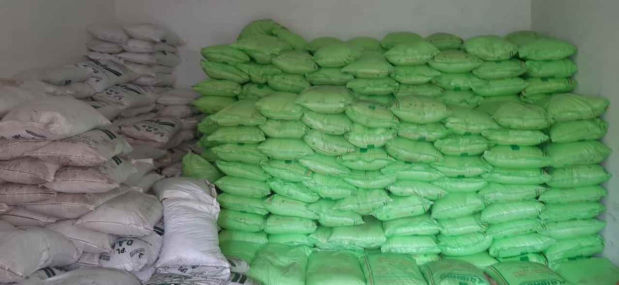 Urea reaches cooperative societies, Yamunanagar