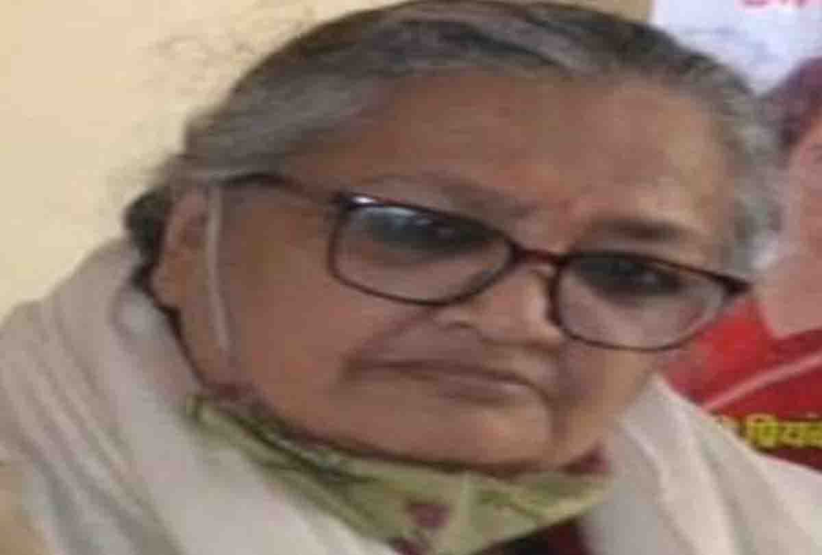 Non-bailable warrants against two including wife of former foreign minister