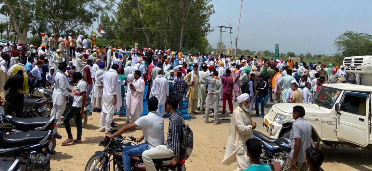 Toll and road closed for two hours for the release of arrested farmers, debate with drivers
