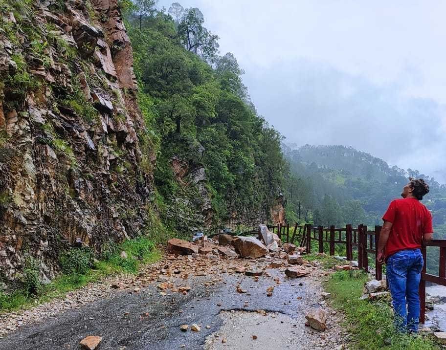 45 mm of rain in Kapkot, traffic stalled on seven motorways