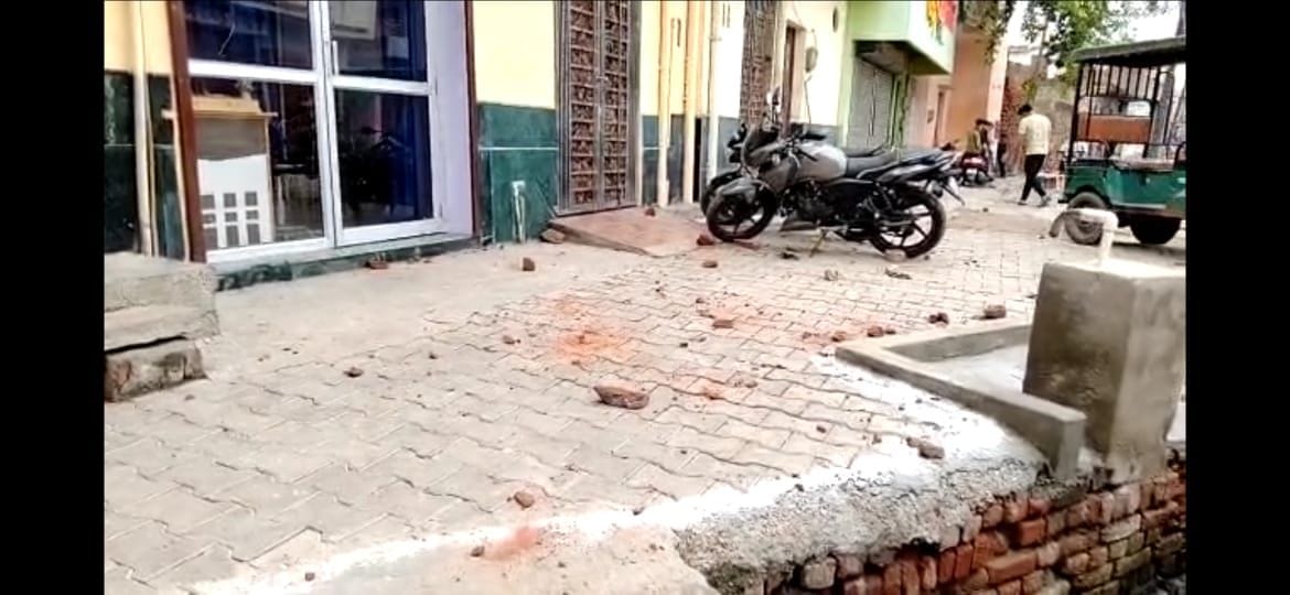 Mathura: Both sides clashed in children's dispute, stone pelting