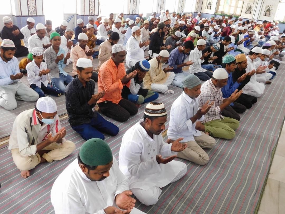 allaah kee ibaadat kar maangee mulk kee salaamatee kee dua
