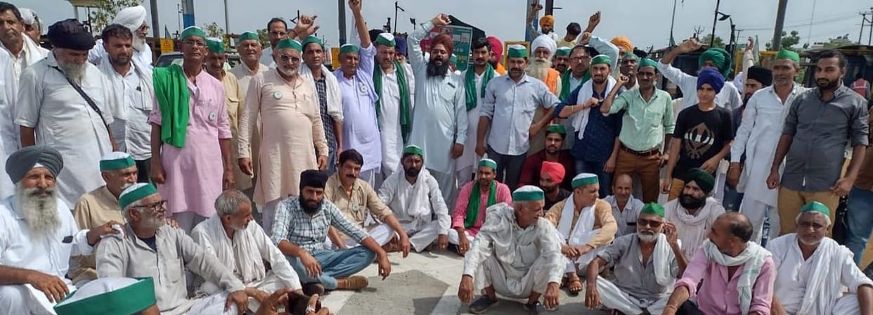 Hundreds of farmers traveled to Delhi to gherao Parliament