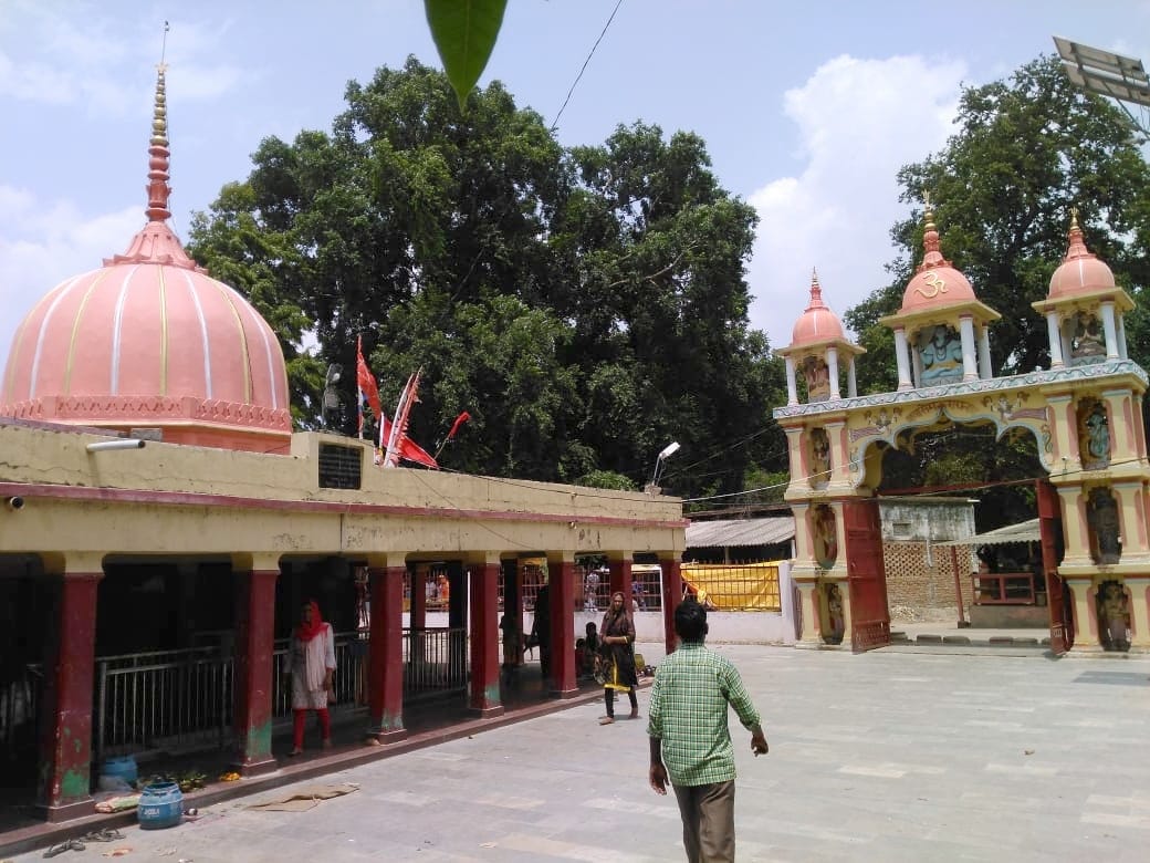 Sawan: Semradhanath Dham covers history between Kashi-Prayag, self-styled god sitting in a well