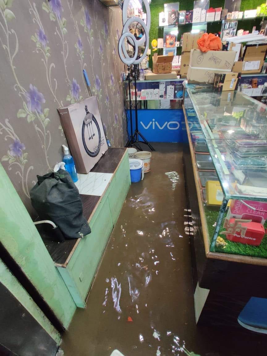 rain create trouble, water entered in shop