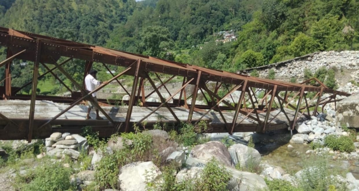 uttarakhand news: bridge built on bamnath gadera was damaged for three years