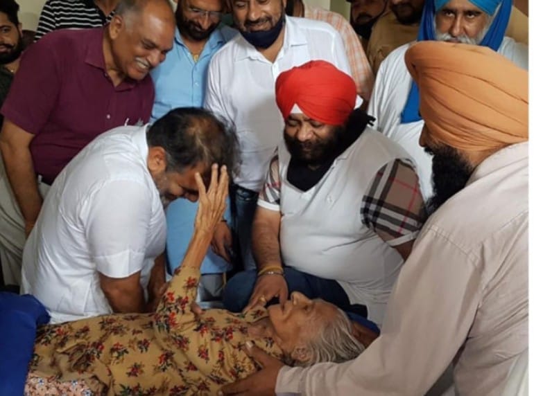 MLA NK Sharma got to know the condition of 105 year old athlete Man Kaur