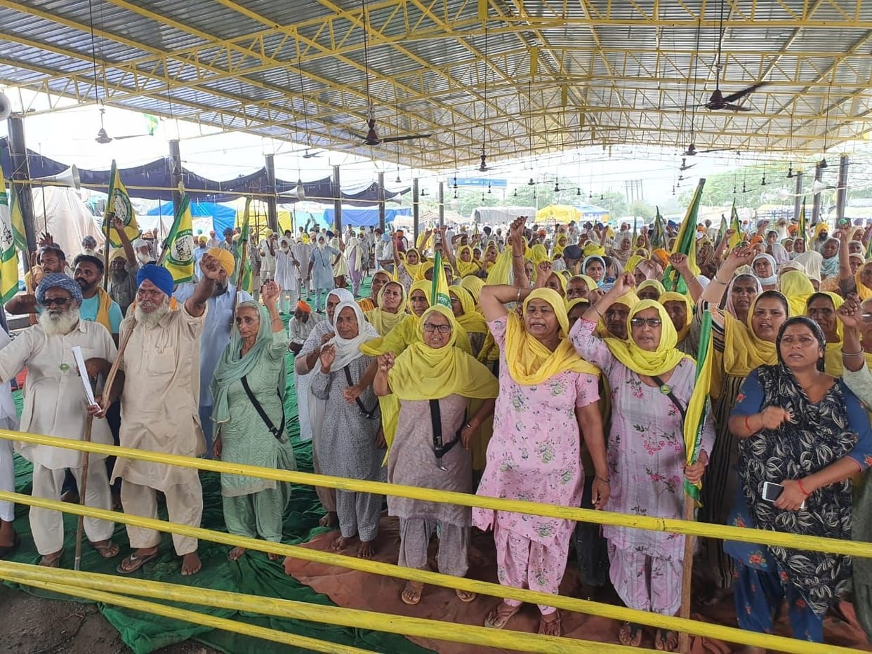 jhajjar bahadurgarh news,Farmers celebrated 42nd death anniversary of student leader Prithvipal Singh Randhawa at Tikri border