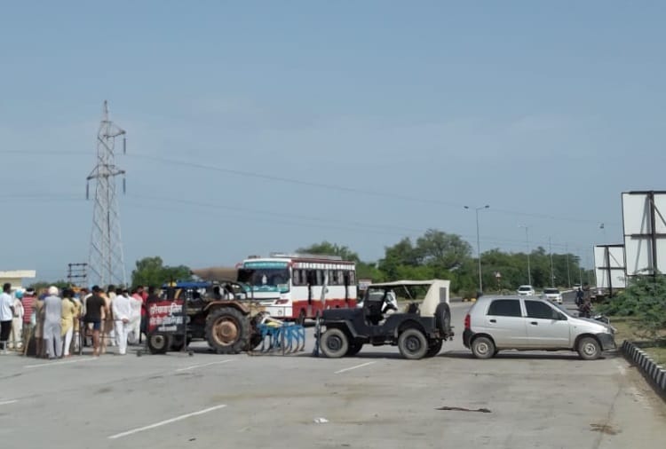 Kisan Andolan: Farmers Blocked National Highway In Sirsa 