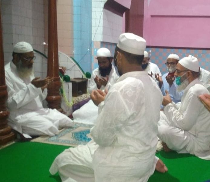 Idgah was deserted, five people offered prayers in mosques