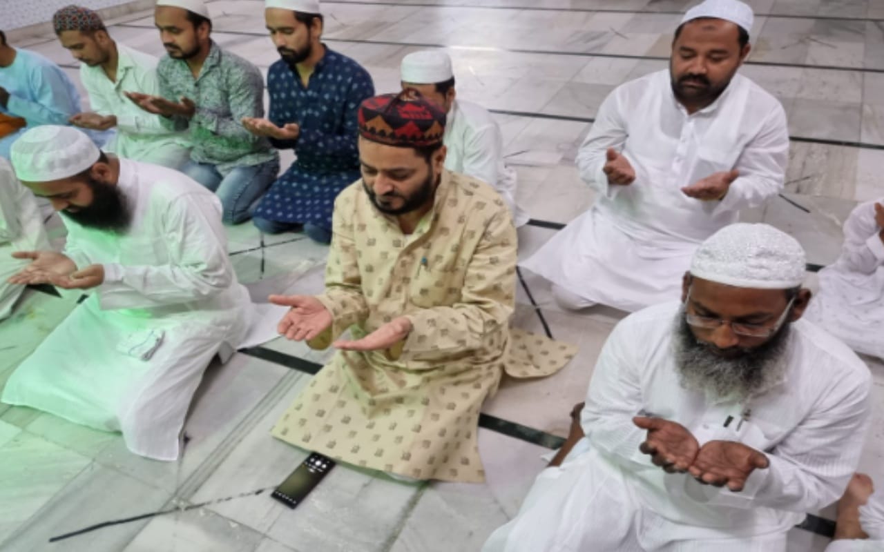Eid-ul-Azha: namaz payed for peace and blessings In various districts of western UP including Meerut
