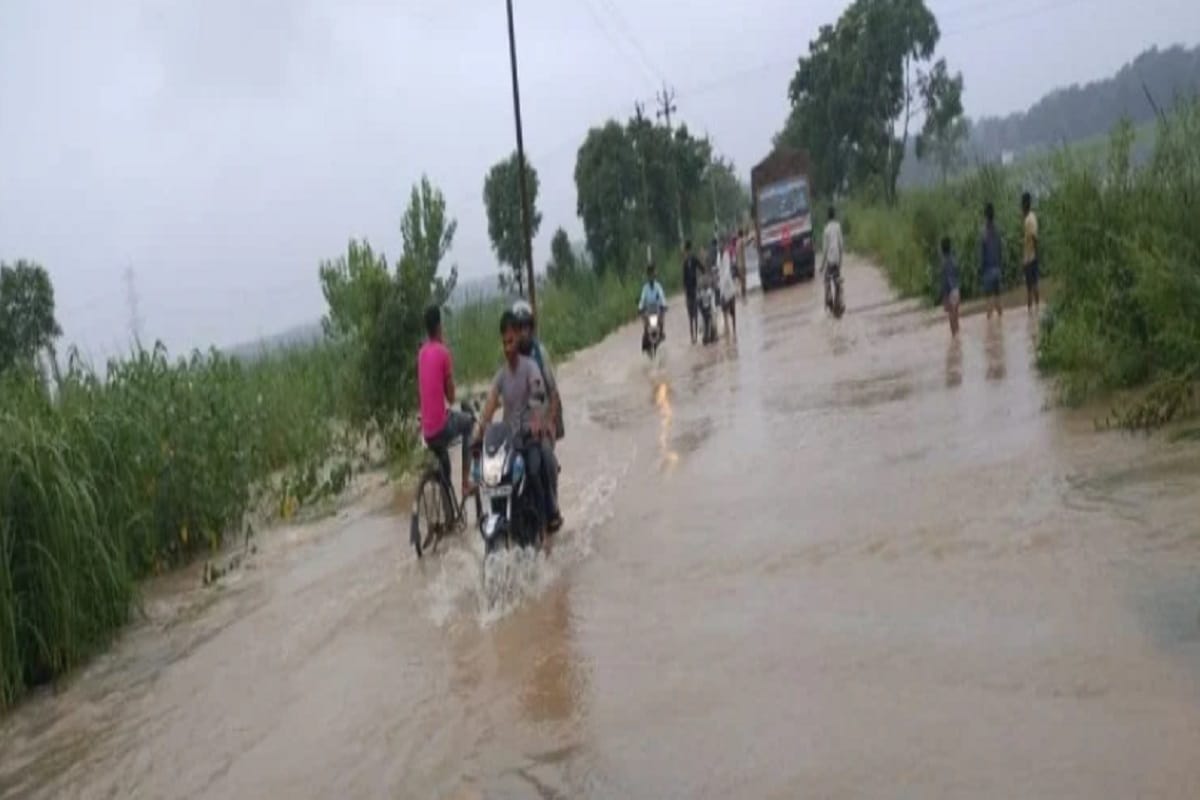 Muzaffarnagar News: Flood threat looms large in Khadar area, traffic affected