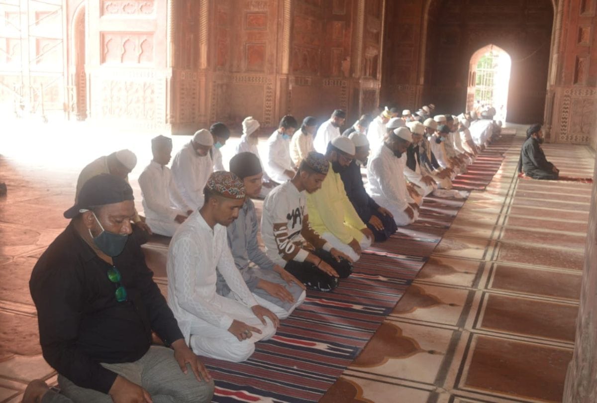Eid Al-Adha Namaj At Taj Mahal After Corona Virus