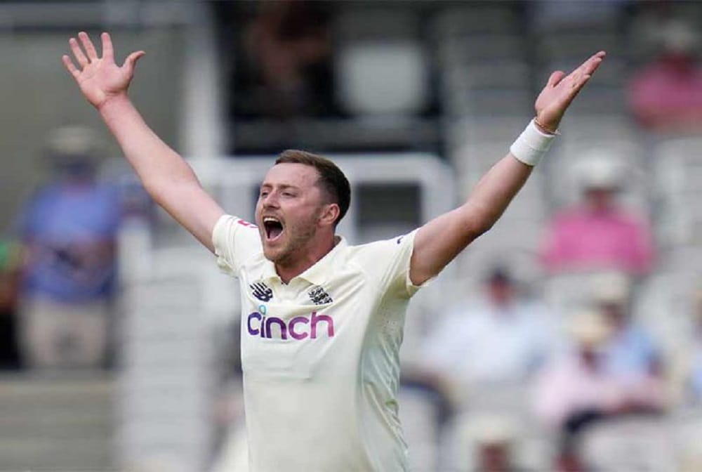 Ollie Robinson returns as England name 17-man squad for first two India Tests