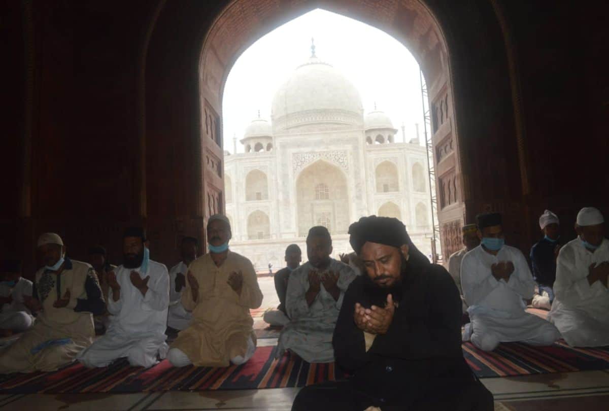 Eid Al-Adha Namaj At Taj Mahal After Corona Virus