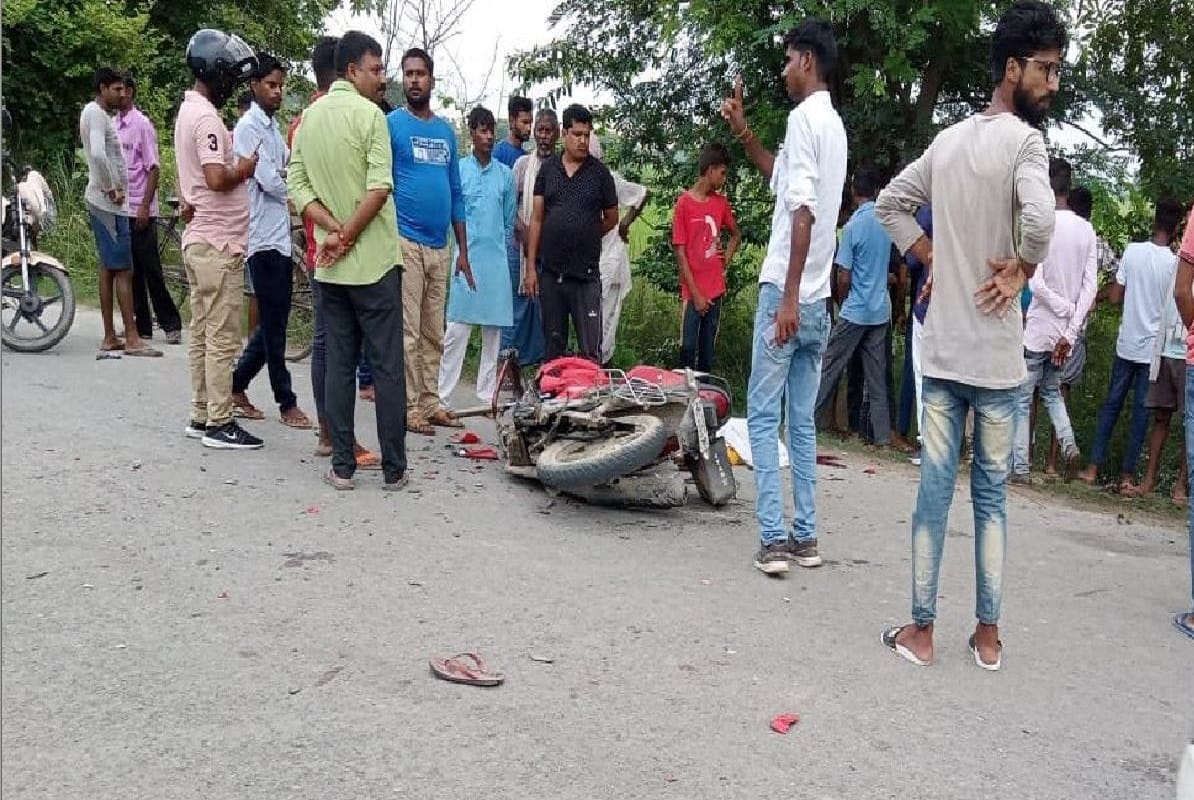 Horrific road accident in Mau Three killed and two person injured after collision between two bikes