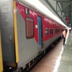 मुंबई में बारिश के चलते 48 ट्रेनें रद्द