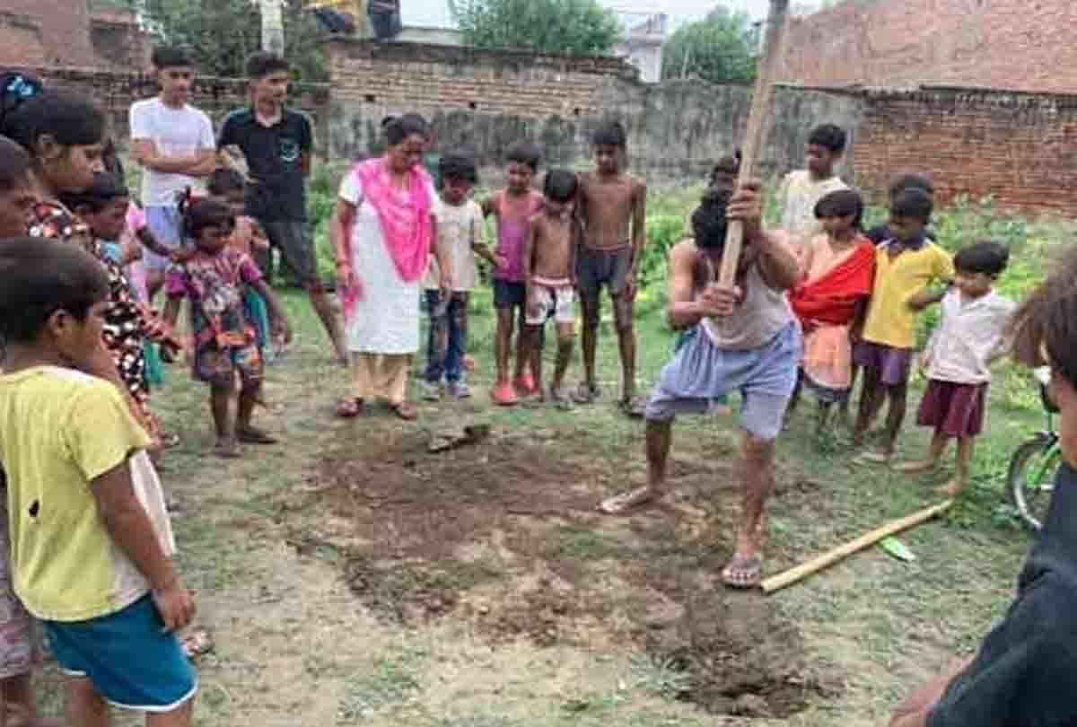 Newborn child dead body found case in farrukhabad