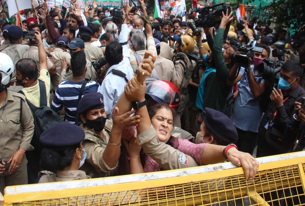 Pegasus phone hacking case: Congress protest and governor house march dehradun photos