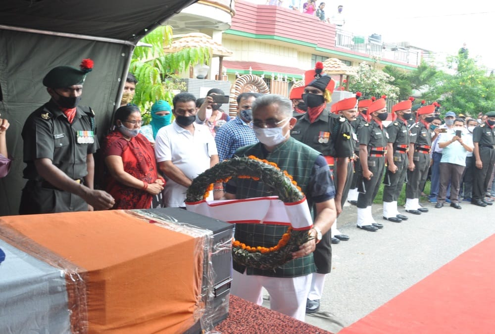 Uttarakhand News: Soldier death in Accident before marriage emotional photos