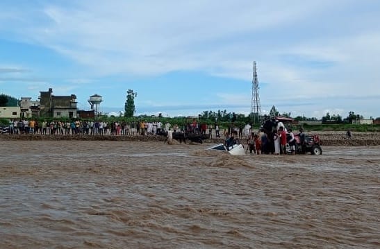 There was flood in the rivers of Ghad, there was a boom in Shakambhari shell too
