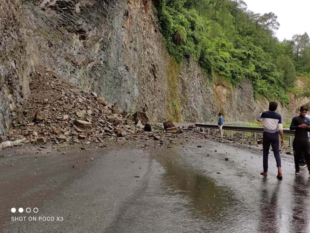 Uttarakhand Monsoon Update: cracks on malari highway in raini village, many highways closed photos