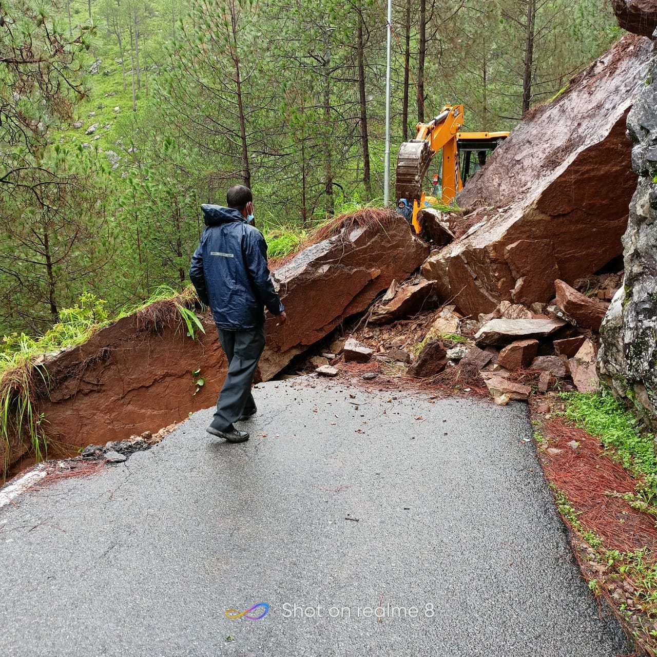 Uttarakhand Monsoon Update: cracks on malari highway in raini village, many highways closed photos