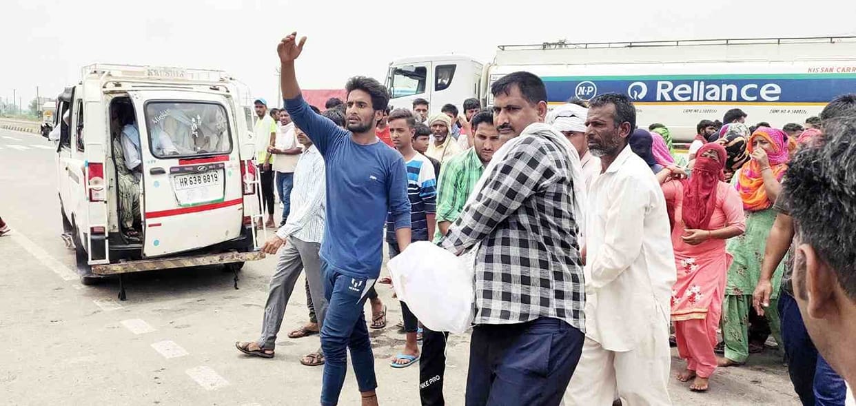 In the case of Deepak's death of Doomarkhan village, family members allege murder