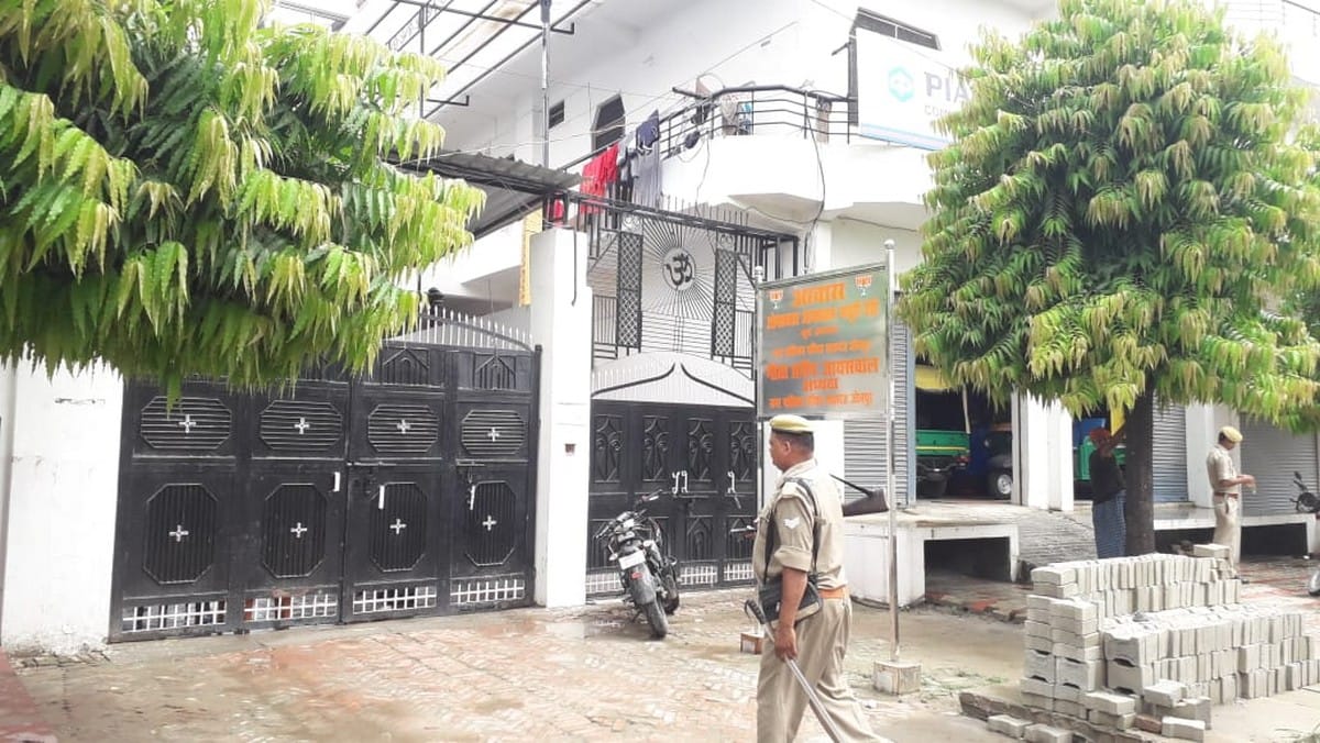 Income Tax Department raids on BJP leader and liquor businessman Om Prakash Jaiswal home farm house in jaunpur
