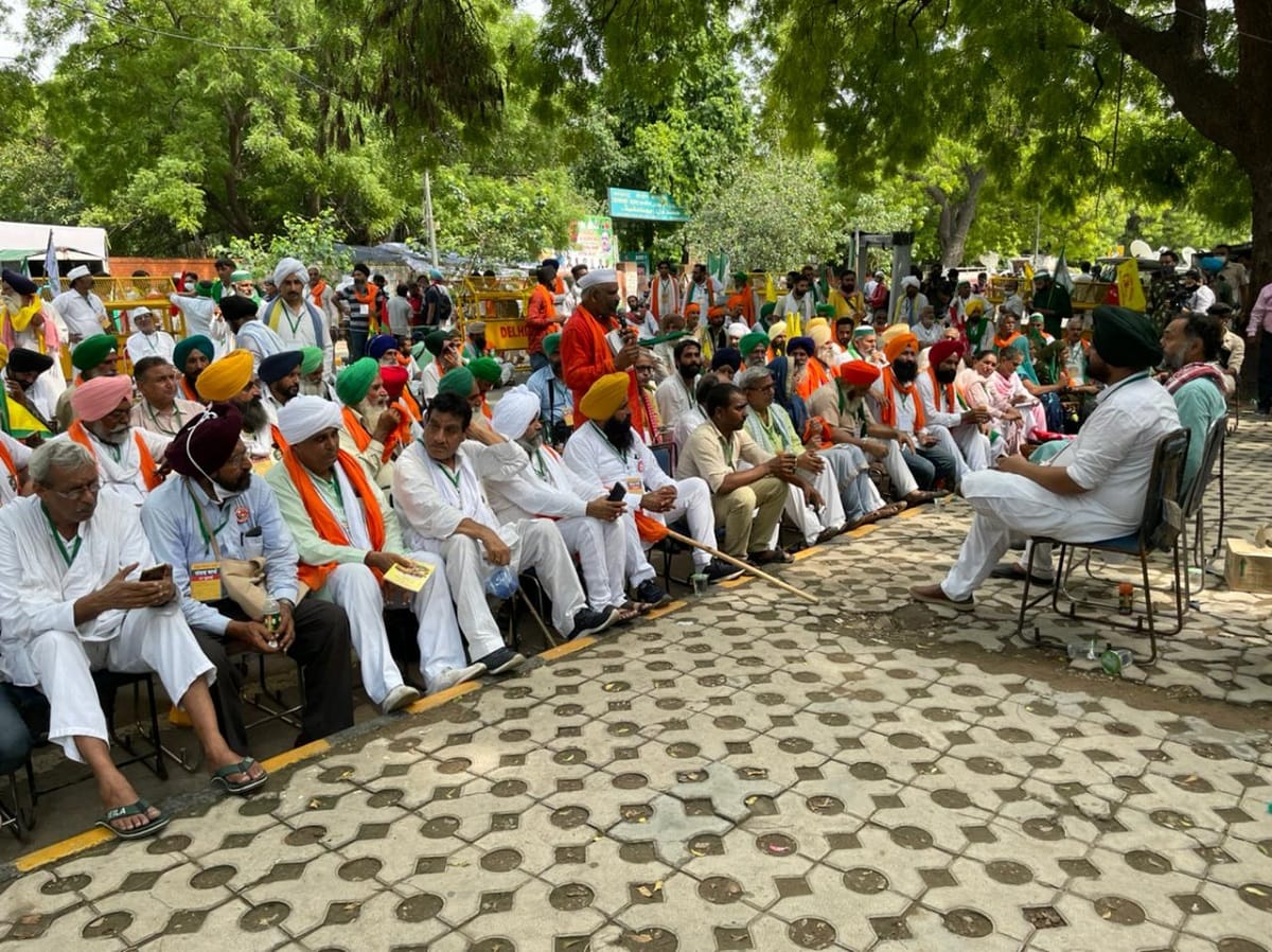 Kisan Sansad : Enthusiasm started to fade at Jantar Mantar, now agitators are getting bored with speech