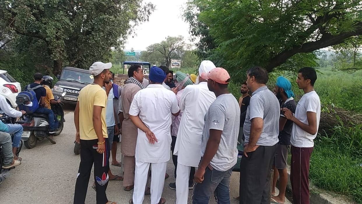Debate over toll tax in Bathri Barrier