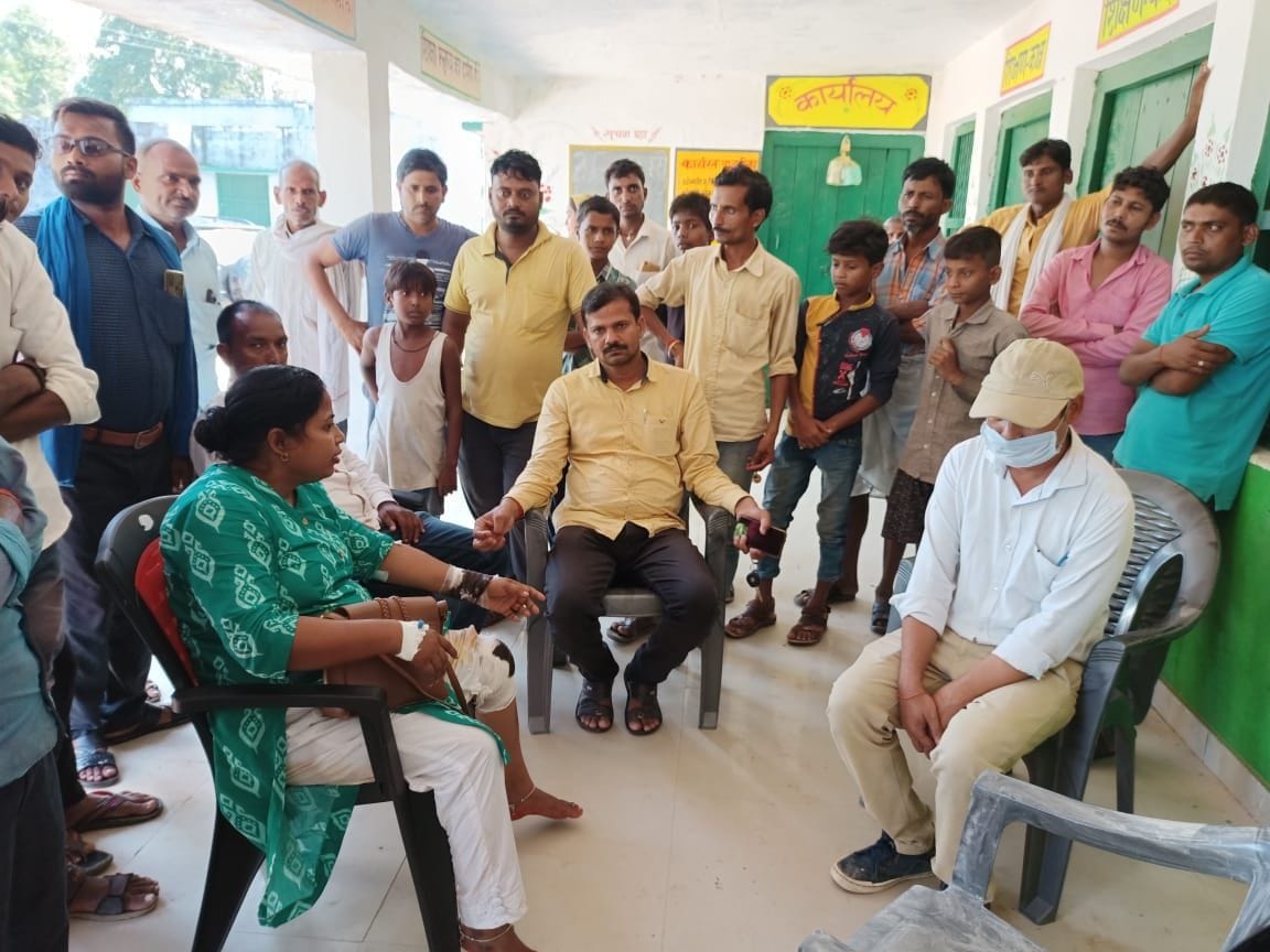 In-charge BSA was held hostage by the teacher and husband