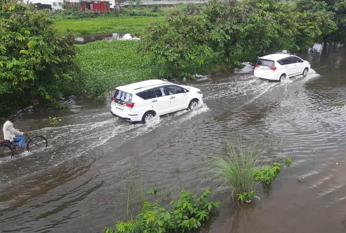 Boat Started Moving In The Posh Colonies in gorakhpur
