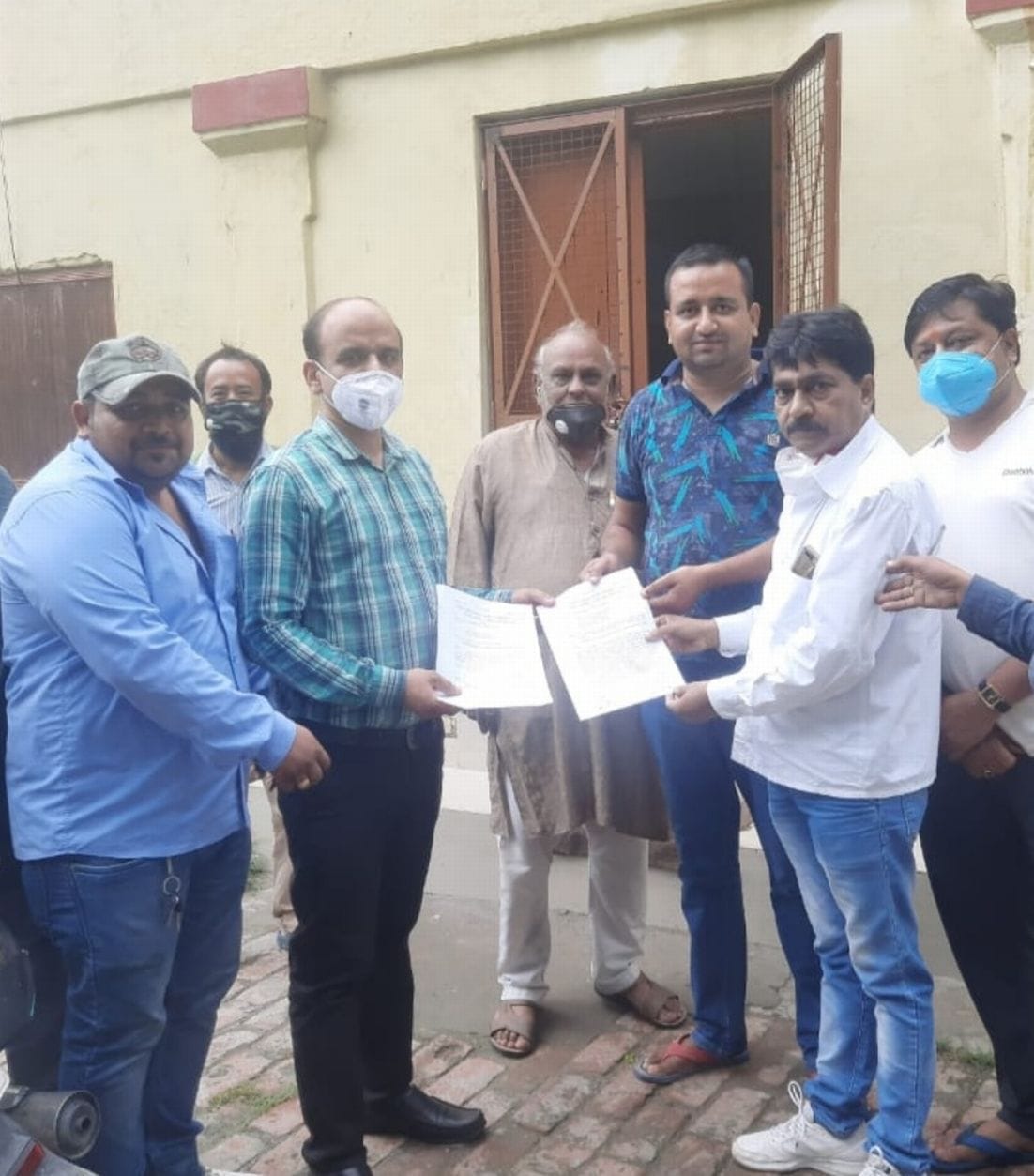 Ration Dealers gives Memorandum