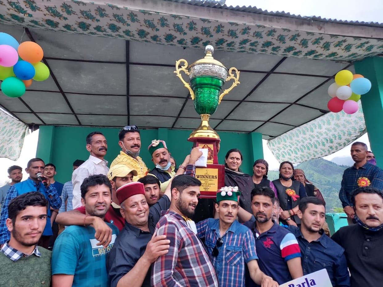 karasa team win vollyball turnament