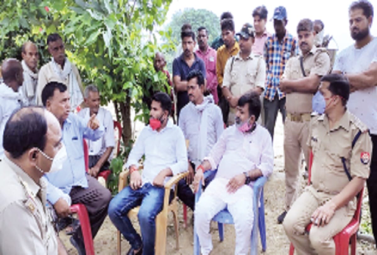 After 21 hours, the relatives adamant on the arrest of the accused